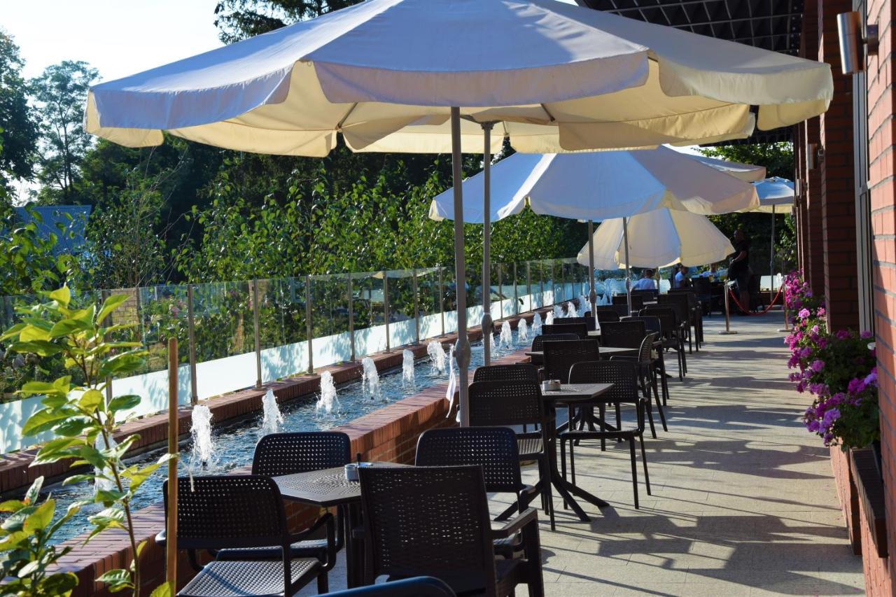 Hotel Greys Polonia Zasutowo Exterior photo